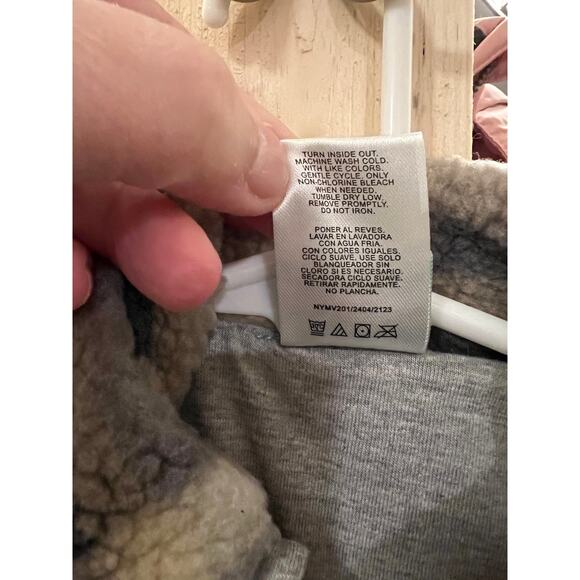 Disney Baby Mickey Mouse Sherpa Fleece Vest 0-3M Plaid Gray - Picture 5 of 5